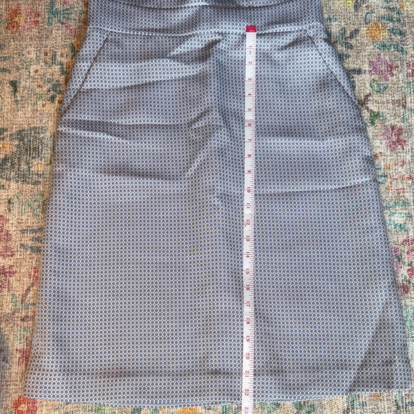 Banana Republic Blue and White Patterned Dress EUC with Pockets!! - Picture 4 of 10